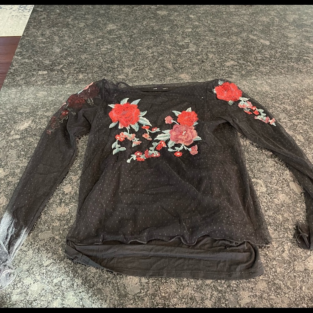 Black Lace Long-sleeve